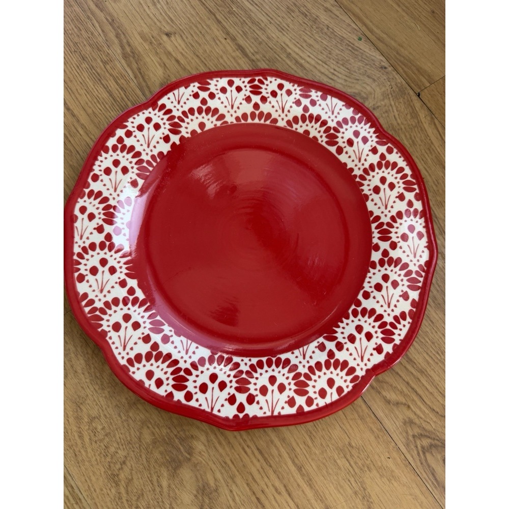 Pioneer Woman "Betsy Red" - 10.5 Inch Stoneware Dinner Plate